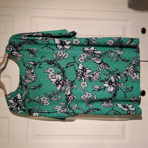 Closetrix floral polka dot blouse - Size3x - Picture 5 of 8